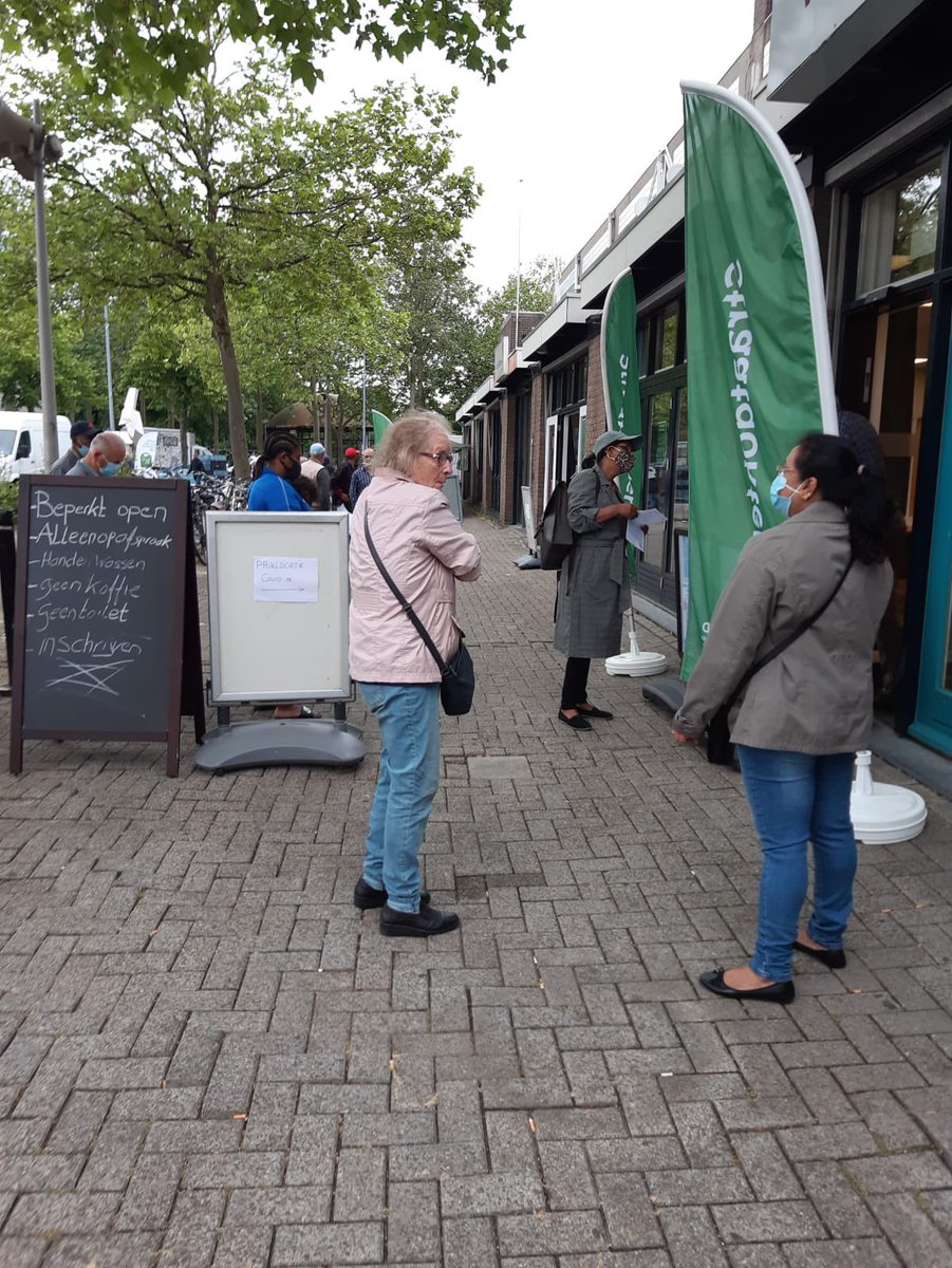 Er wordt weer gevaccineerd in West zaterdagmarkt Grote visserijplein. Alleen als er nog geen afspraak staat met <a href="/GGD_RR/">GGD Rotterdam-Rijnmond</a> Dan welkom! Succes collega’s en alle andere vrijwilligers weer. Ook in Zuid en Noord #eudokiaplein Pfizer/Janssen/AZ vaccins #Covid_19 <a href="/LHVhuisartsen/">LHV</a>
