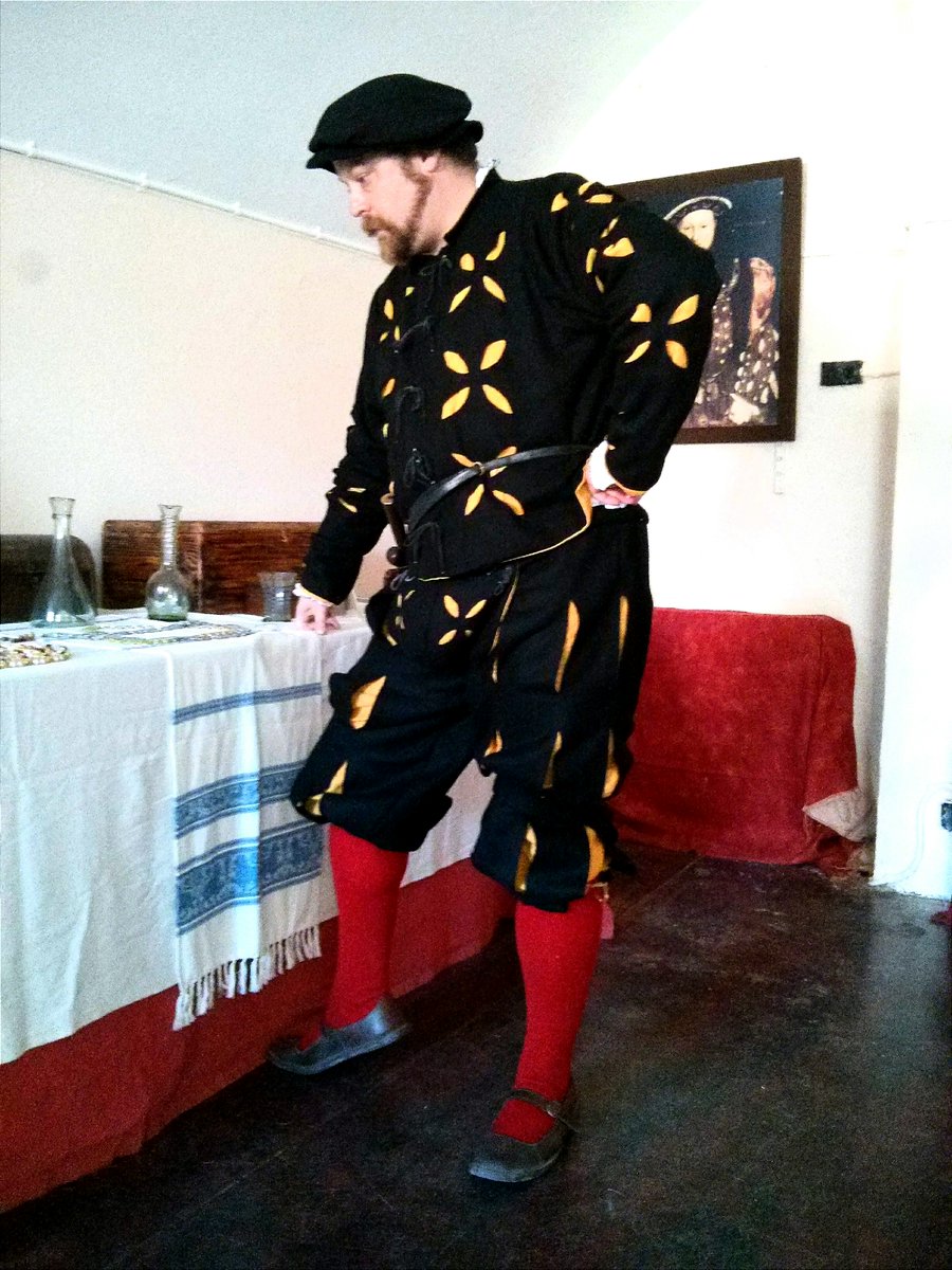 HistoricEchoes's tweet photo. Apparently 7 years ago I was brining 1545 alive for time-travelling schoolchildren for #TempusFugitive at @Southsea_Castle - such good times, great people, and just a really, really great project!
#History #HenryVIII #Tudors https://t.co/2buMZD4YOs