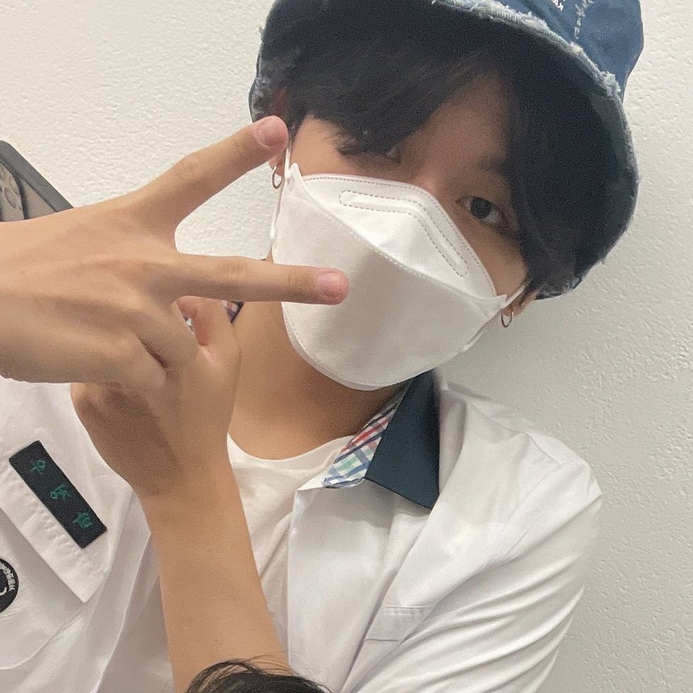 pjwfile's tweet photo. a jeongwoo au wherein,

she believes that love is not all about reciprocating one’s feelings. for years, she became a tough soldier while witnessing her bestfriend’s heartbreaks. but for how long will she remain his one-call-away friend? https://t.co/uuG6Bpt3zV