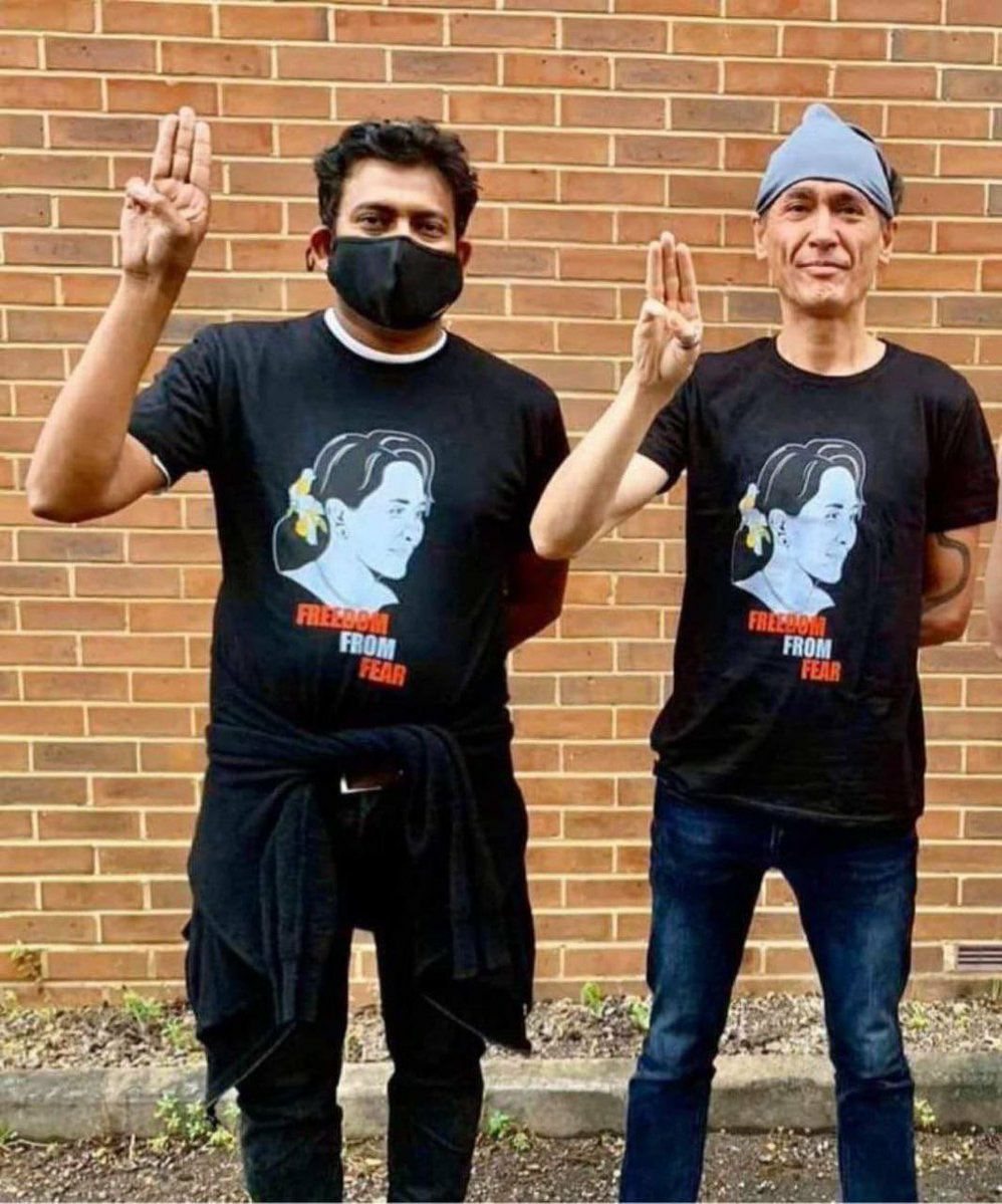 HteinLin aka Kim Aris, son of Daw Aung San Suu Kyi, wore a T-shirt on which portraits of his mom is printed and held 3 fingered salutes, on his mom’s birthday. FREEDOM FROM FEAR #WhatsHappeningInMyanmar #June19Coup #76FlowerStrike