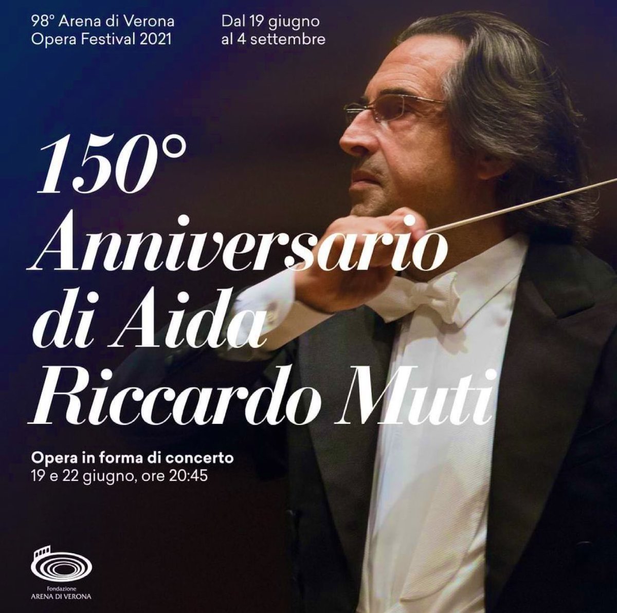Stasera #19giugno l'<a href="/arenadiverona/">Arena di Verona</a> inaugura il 98° Opera Festival con #Aida di Giuseppe Verdi in forma di concerto nel 150° dalla sua composizione. A dirigere coro e orchestra Riccardo Muti, che torna in Arena dopo 40 anni di assenza. #inArena #Verona #arenadiverona #buonsabato