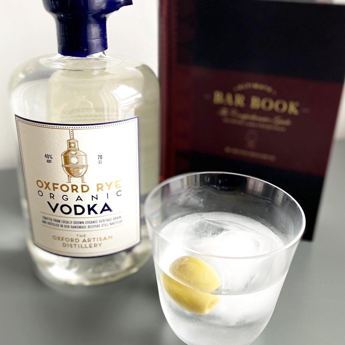 Today we are celebrating WORLD MARTINI DAY! Our choice today is “martini on ice” made with super tasty artisanal organic vodka from The Oxford Artisan Distillery. The grainy character of rye really comes through and delivers light savoury notes of bread dough. @thespiritoftoad