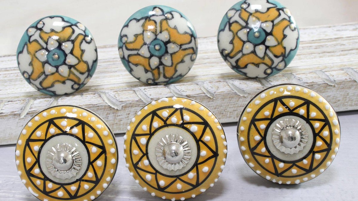 Want to add a little pizzazz to the furniture in your home? It's easy to do so with these gorgeous, handcrafted drawer pulls!
See them here: bit.ly/3iE3AQr
#handmade4life