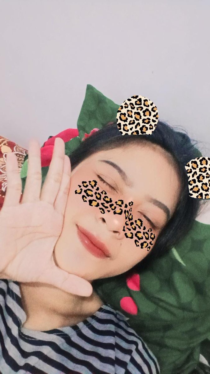 RatiniMecil's tweet photo. Udah lama gabuka twitter main dr jaman sekolah terus pas masih pawan eh pas buka lagi dah punya buntut dah jd emak emak🤣 lama juga ya... https://t.co/qch22l1EoL