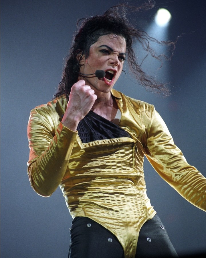 Beverly25481369's tweet photo. Amo este concierto el #DangerousTour este concierto es único históricos cada canción que interpretaba #MichaelJackson tenía mucho sentimiento y inspiración es único Michael Jackson es el mejor artista de todos los tiempos es único los conciertos de Michael Jackson son una leyenda https://t.co/RZpUWHeXtO