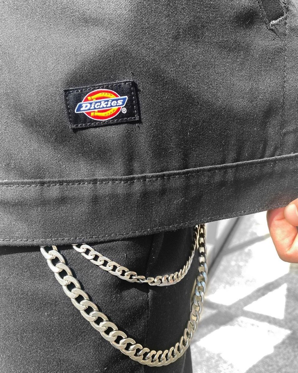 Menyambut akhir minggu dengan produk Dickies favorit yang mana, nih #Dickiespeople?

#Dickies #Dickiesindonesia #Dickiesworkwear