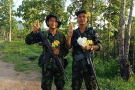 TostevinM's tweet photo. Supporters of Myanmar's detained leader Aung San Suu Kyi wore flowers in their hair and paraded with them at protests today as she marked her 76th birthday locked up by the generals who overthrew her. https://t.co/capECahctY #WhatsHappeningInMyanmar https://t.co/bGmvbSHYQq