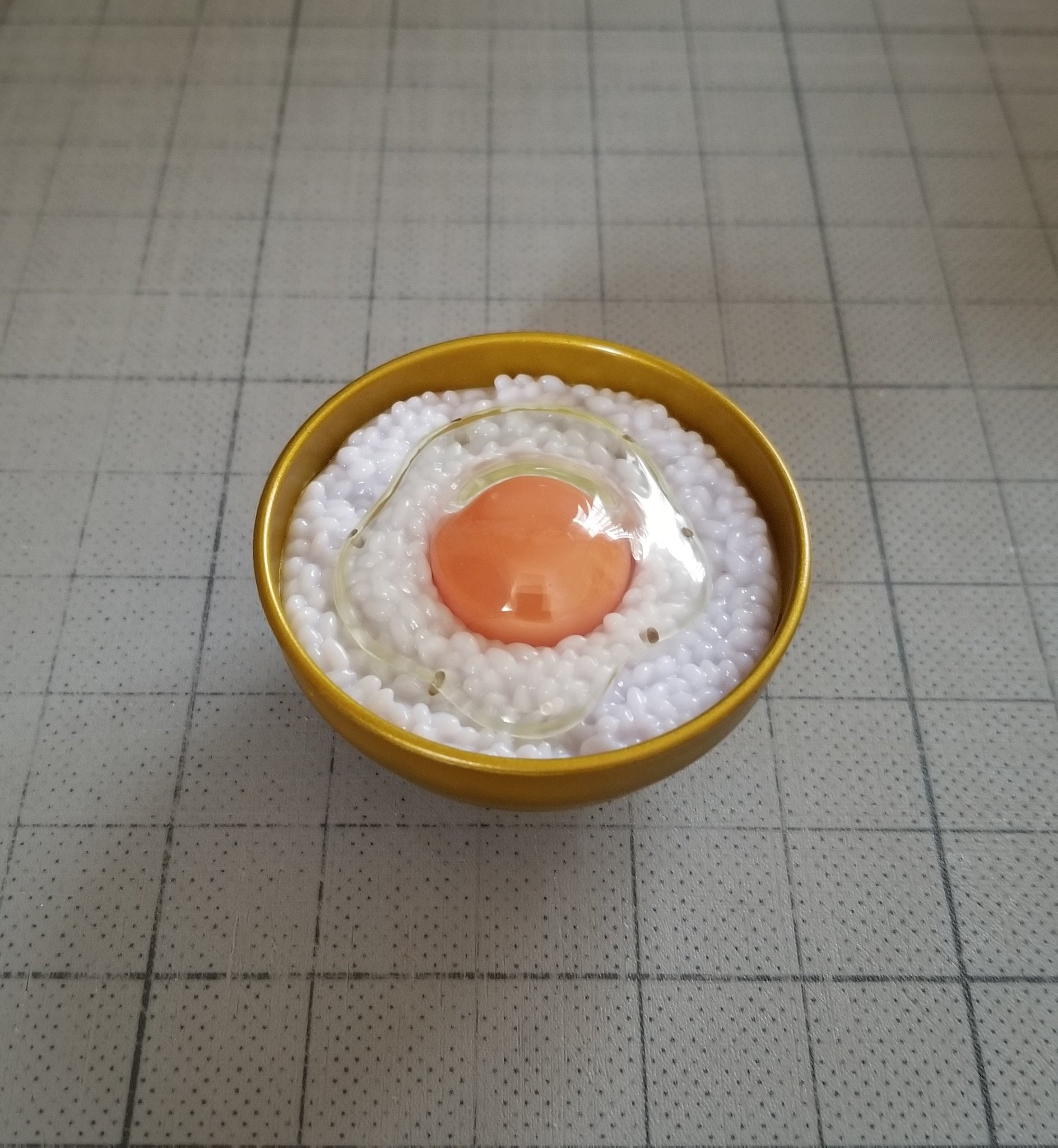 とらこ 金のお茶碗 黄身が濃いタマゴです ガチャガチャ 卵かけご飯ライト T Co 4f4auou49x Twitter
