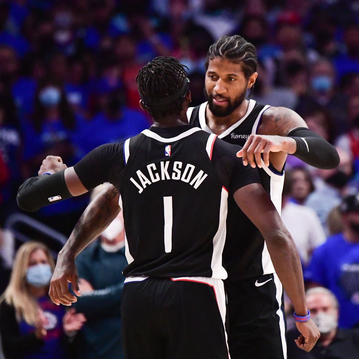 PG and Reggie BROUGHT IT tonight π€
George:
28 PTS, 9 REB, 7 AST, 54.3 FPTS
Jackson:
27 PTS, 10 AST, 3 STL, 53.6 FPTS https://t.co/FkpAYRlPqp