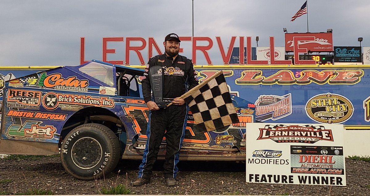 Awesome win tonight at Lernerville. Very appreciative to be able to capture the victory on this special night in celebrating the Chad Mccutcheon memorial!
