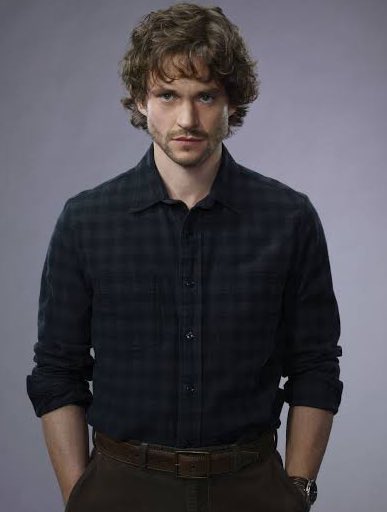 Happy birthday hugh dancy please take care of your curls 