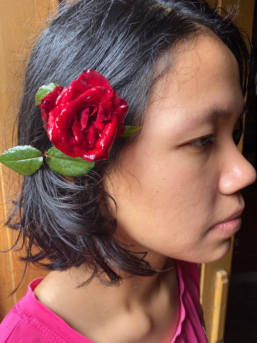 Aurora24682's tweet photo. Freedom From Fear   Flower Strike (76th Happy Birthday Our Mother Suu) joined by Our sis''. #76FlowerStrike 
#June19Coup 
#WhatsHappeningInMyanmar
#၁၉ဇွန်နဲ့_ပန်းသပိတ်
#တော်လှန်ပန်းတွေ_အကုန်ပွင့်လန်းကြမည့်_၁၉ဇွန်
#ဗေဒါပျံအံကိုခဲ_ပန်းပန်လျက်ပဲ  #FreedomFromFear https://t.co/5hSktmEPwo