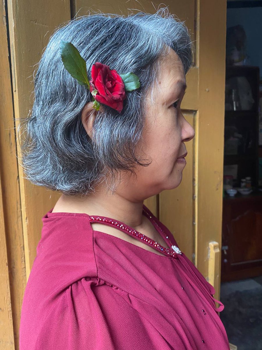 Aurora24682's tweet photo. Freedom From Fear   Flower Strike (76th Happy Birthday Our Mother Suu) joined by Our sis''. #76FlowerStrike 
#June19Coup 
#WhatsHappeningInMyanmar
#၁၉ဇွန်နဲ့_ပန်းသပိတ်
#တော်လှန်ပန်းတွေ_အကုန်ပွင့်လန်းကြမည့်_၁၉ဇွန်
#ဗေဒါပျံအံကိုခဲ_ပန်းပန်လျက်ပဲ  #FreedomFromFear https://t.co/5hSktmEPwo