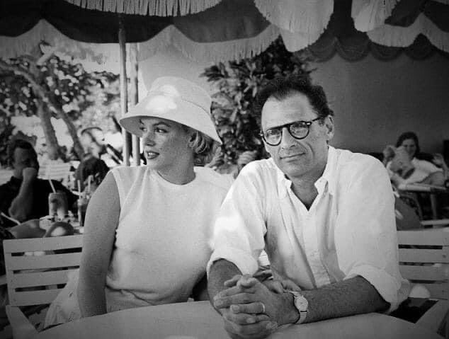 CHANNINGPOSTERS's tweet image. Marilyn Monroe and Arthur Miller on their Caribbean honeymoon.
