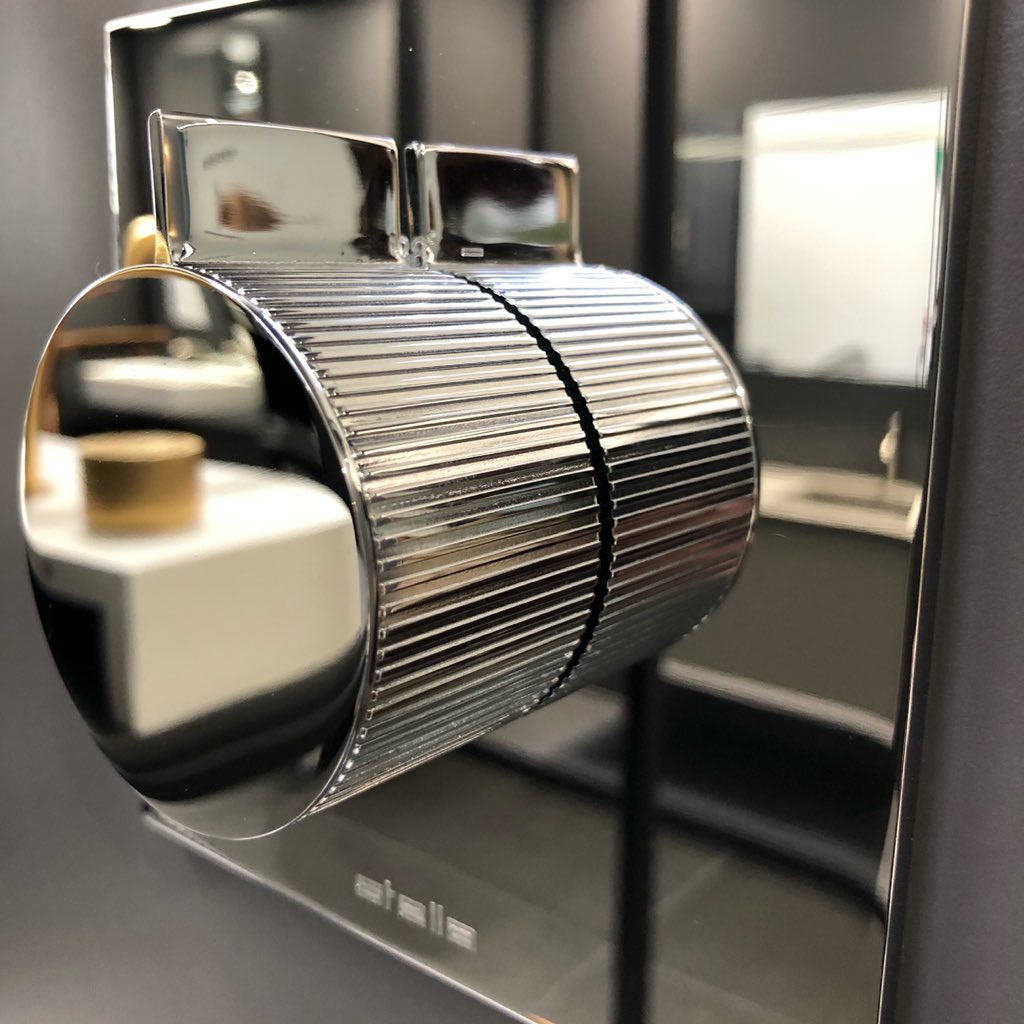 distel_stella's tweet photo. Exposition du modèle #sirius chez @davidb_paris #robinetterie #design #finition #authenticdesign #stella #rubinetteriestella https://t.co/1D9ZYY9HbQ