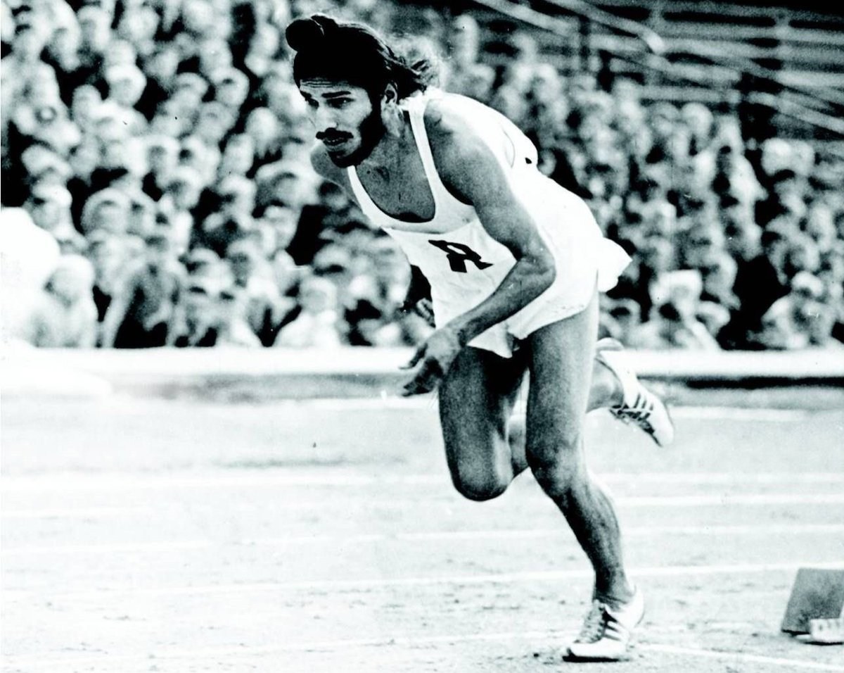 SakshiG09's tweet photo. A Ture sporting icon. 🇮🇳 🙏
#MilkhaSinghRIP 💐
#LongLiveFlyingSikh
#MilkhaSinghJi https://t.co/PJfrvnVtWU