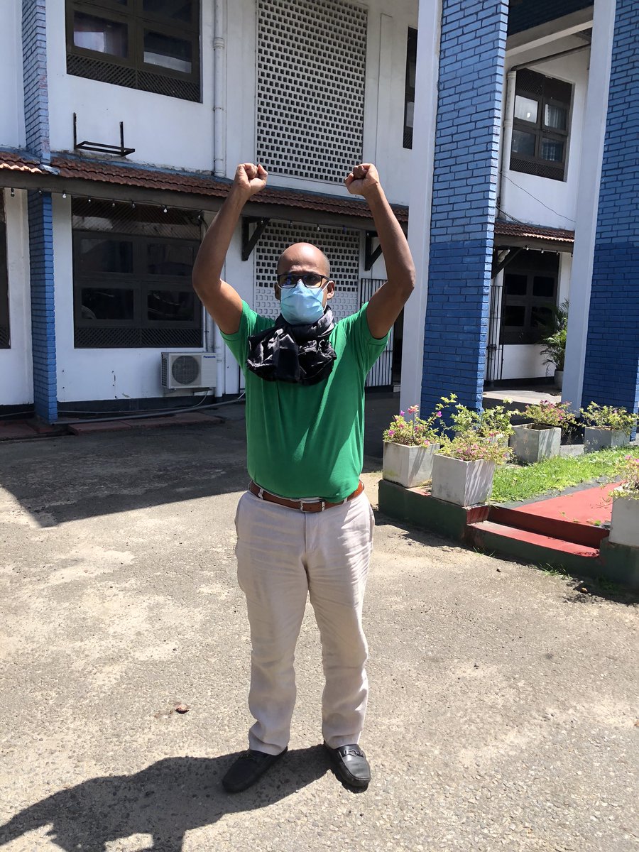 K_DeLanerolle's tweet photo. I am at Galle Police for protesting against #FuelPriceHike in Galle. We as @sjbsrilanka will NOT let the government suppress the people under the pretext of #TravelRestrictions ! We are not afraid of repression. #SriLanka #SLnews https://t.co/Kvkkey0xpR