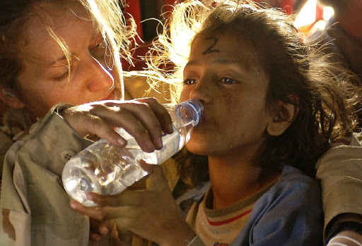 TheHopeHumanity's tweet photo. इंसान तो हर घर में पैदा होते हैं, परन्तु इंसानियत कुछ ही घरों में जन्म लेती हैं !
#TheHopeHumanity #Help #HelpEachOthers https://t.co/fGUqEsHKcC