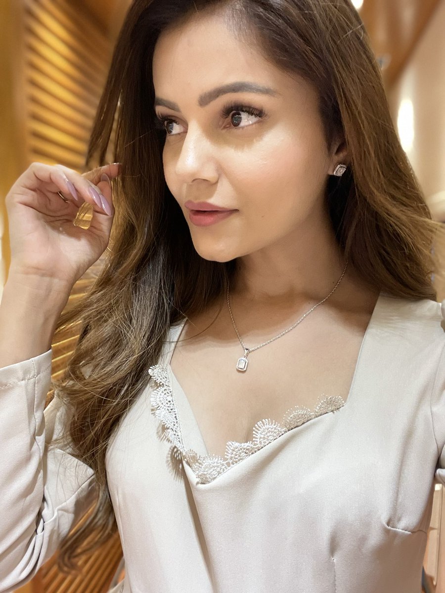 Rubina Dilaik tweet media