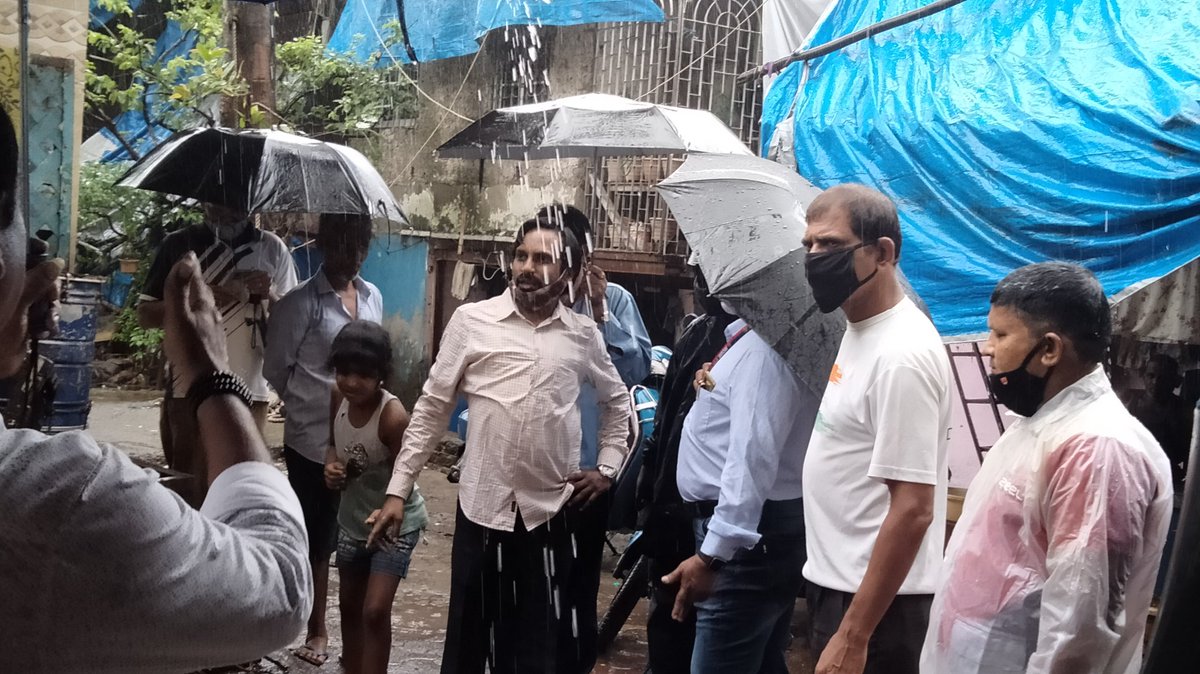 BjpRahulGupta's tweet photo. Looking at current situation due to rain and trouble faced by local people in Ward 93, I have raised this issue before @mybmcWardHE official many times,Today Mr. J.O. Karanje Saheb, visited at Spot and given assurance of clearing all this raabit and garbage within one week @mybmc https://t.co/sCUh4PkVtV