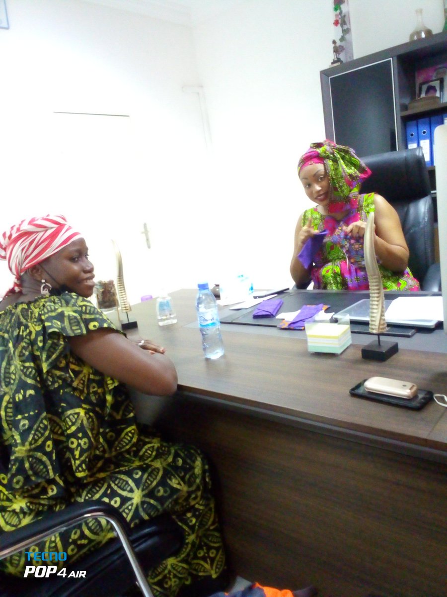 aguipaif1's tweet photo. Maîtresse Mariama, présidente  @aguipaif1 a rendu visite ce vendredi à la @fondation_rbb pour rencontrer les responsables de la dite fondation.
Objectif : présenter ses serviettes hygiéniques réutilisable @DaysForGirls à Mme @ALynnKaba et son équipe et solliciter leur soutien https://t.co/elJ12pGtCF