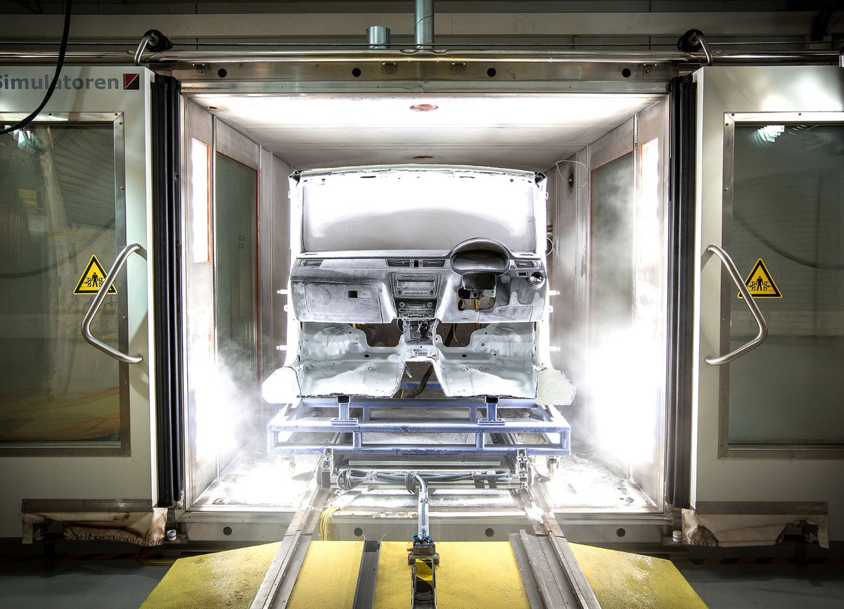 YanfengGermany's tweet photo. Die Qualität unserer Produkte ist entscheidend! Ob Sicherheitsgurt oder Airbag - alles muss perfekt funktionieren. Deshalb testen wir 24 Stunden am Tag in unserem Hightech-Airbag-Testzentren in Neuss. Für mehr Sicherheit im Straßenverkehr.
#WeAreYF #tagderverkehrssicherheit https://t.co/dLf0BQDyfw