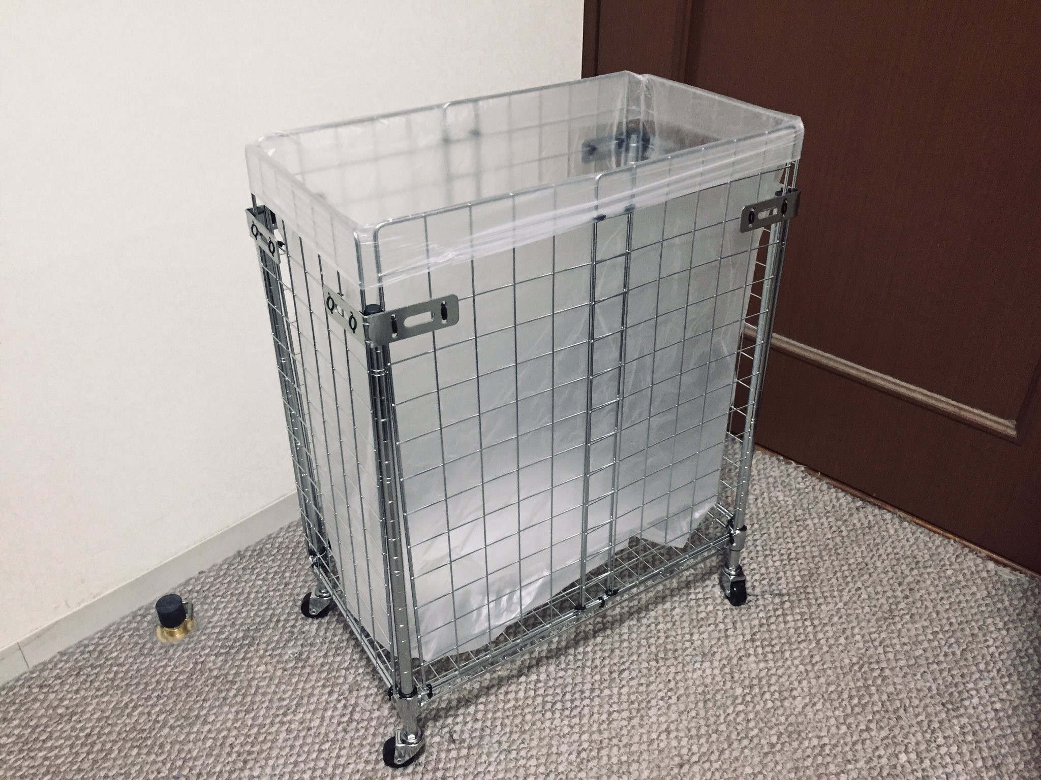 午後 汗だくになりながら大容量のゴミ箱作ったら思いのほかいい感じにできました 初の100均diy T Co 5nfz9knpev Twitter
