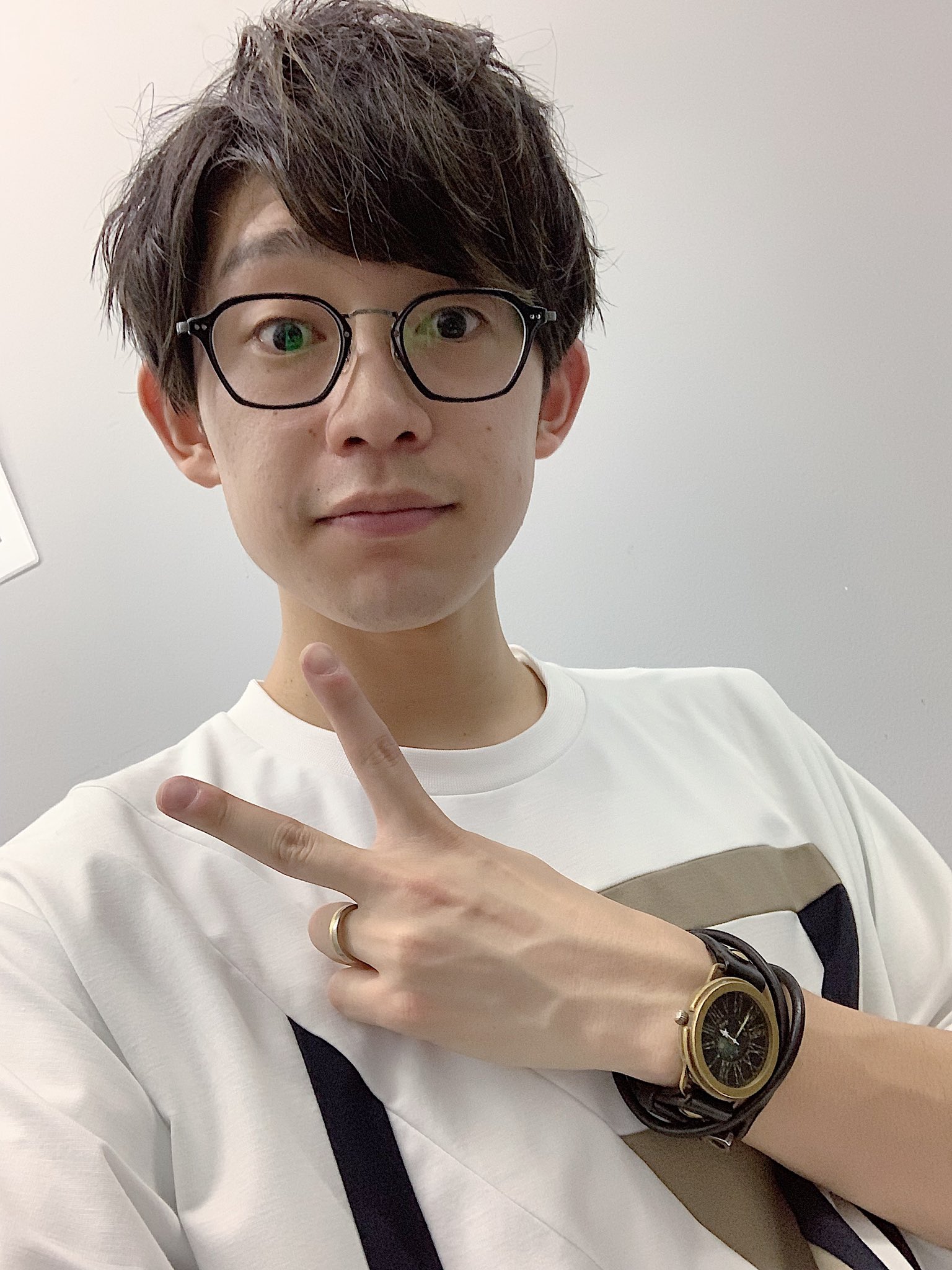 川崎鷹也 やついフェス 会場の皆様も 配信で観てくれた皆様も ありがとうございました やっぱりライブハウスはいいね 初めて出会ってくれた人にも最大の感謝です やついフェス 川崎鷹也 T Co Dhdaoeznmc Twitter