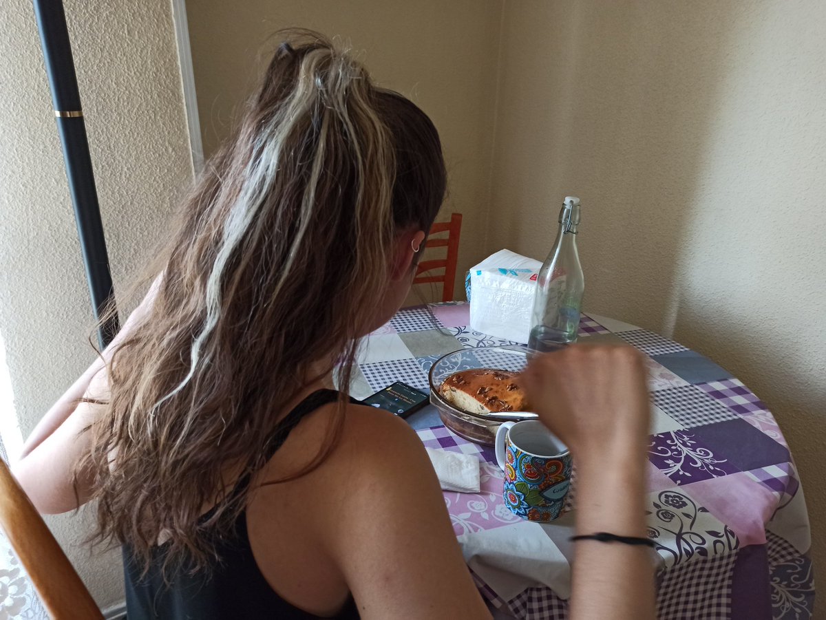 RaquelNT2's tweet photo. que Lidia ME HA HECHO UN BIZCOCHO ANTES DE IRSE
no merezco a esta señora.......... https://t.co/LnJ2Xm0cGN