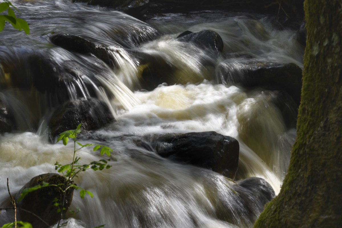 Morning light at Vrachan burn in Glen Lyon after a night of rain #camusvrachan #glenlyon #perthshire #scotland @StormHour @VisitScotland #burn