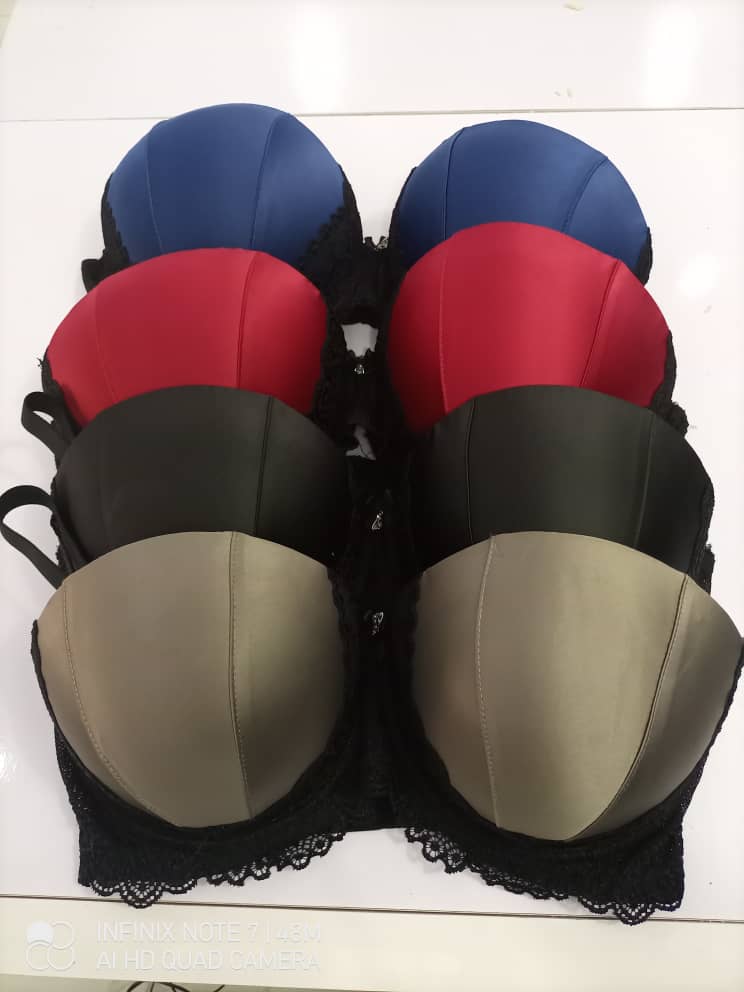 LINGERIE PLUG on X: Strapless double padded bra Size : 36D,DD to