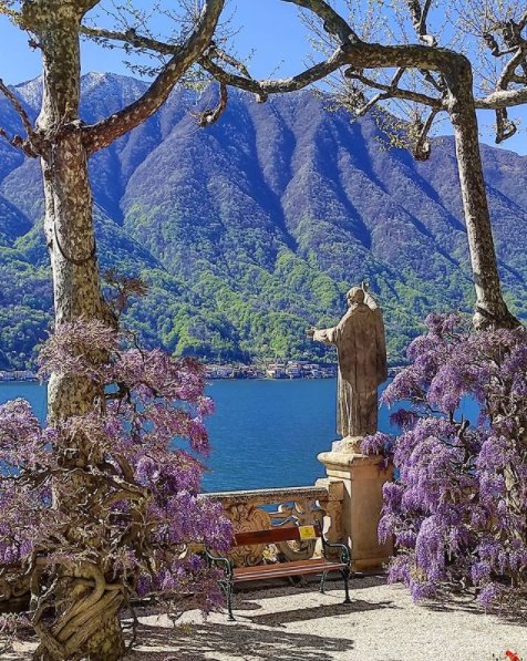 Villa Balbianello è una delle ville più belle del Lago di Como, un gioiello del Lago di Como conosciuto in tutto il mondo.
Per maggiori informazioni:
💻 fondoambiente.it/luoghi/villa-d…
#LakeComo #LagoDiComo #lago #VilleDelLagoDiComo #inLombardia #VillaBalbianello #19giugno
(foto dal web)