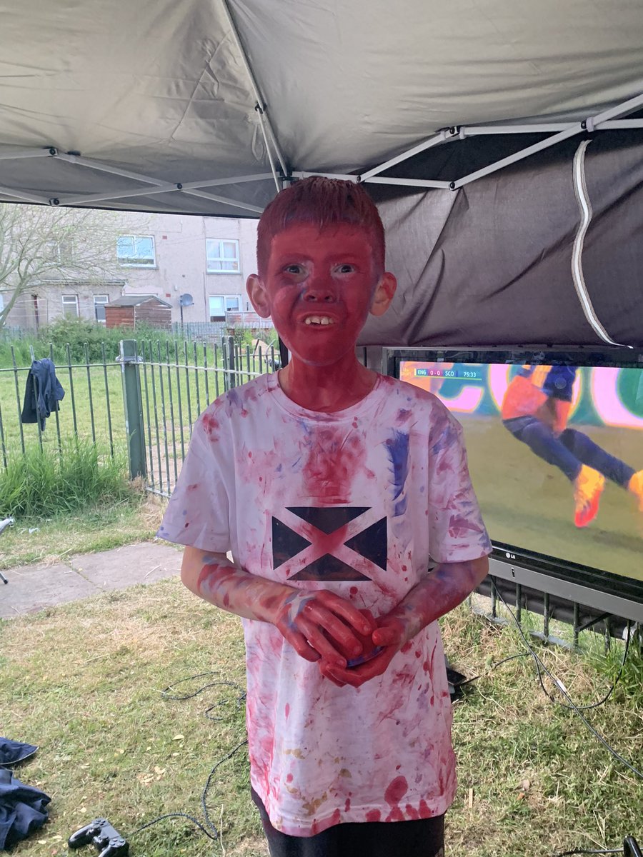 Jake had so much fun for the Scotland vs England match lastnight they ended up having a face paint fight 😜 <a href="/BpsCampbell/">MissCampbellBPS</a>
