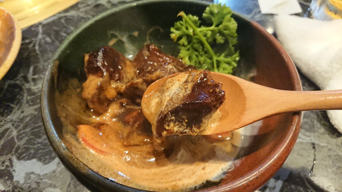 kencellara_food's tweet photo. 2020年 伊勢市にオープンした【百福食堂】に行ってきました！🥩

焼肉も美味しかったでしたが、サイドメニューの牛タンシチューが絶品でした🤤

ご飯も三重県産コシヒカリでふっくら美味しかったです！

最高のペロペロでした！😋

#百福食堂 #伊勢焼肉 #三重グルメ #ブログ

https://t.co/7BtLnkkuLE https://t.co/qXxMuEZ9LR