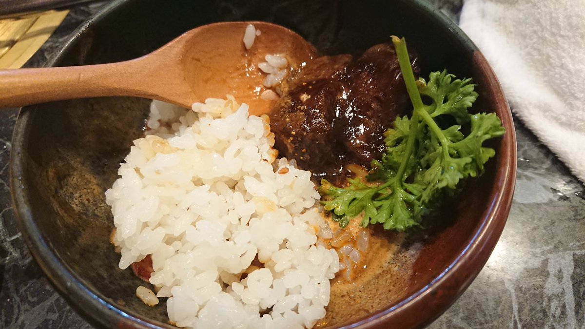kencellara_food's tweet photo. 2020年 伊勢市にオープンした【百福食堂】に行ってきました！🥩

焼肉も美味しかったでしたが、サイドメニューの牛タンシチューが絶品でした🤤

ご飯も三重県産コシヒカリでふっくら美味しかったです！

最高のペロペロでした！😋

#百福食堂 #伊勢焼肉 #三重グルメ #ブログ

https://t.co/7BtLnkkuLE https://t.co/qXxMuEZ9LR