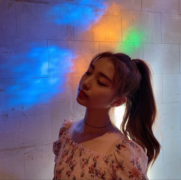sunset1008s's tweet photo. 210619 | colorful girl 🌈🌟
〰️ w/ @meryygoround 

📍 #IUOBMARKET_FAIR https://t.co/yOWeSCA7Xr