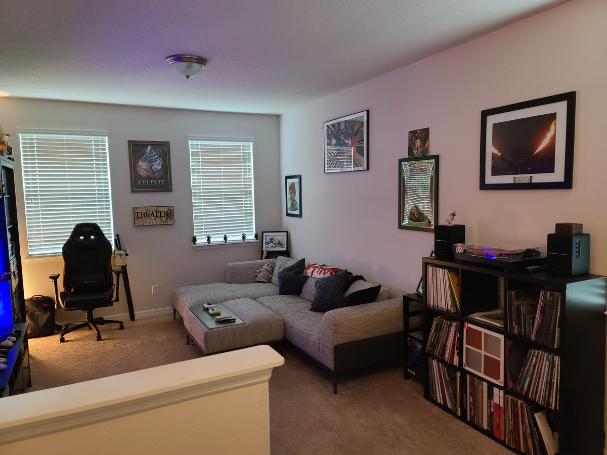 BrettHrin's tweet photo. Just moved into my new house and finally, mostly, got my game room together. Still needs some organizing and I may move stuff around but what do you think?

#SwitchCorps #GameRoom #ManCave #PlayStation #Xbox #NintendoSwitch #vinyl #vinylcollection #GameCollection https://t.co/Jl1a4y3aG2