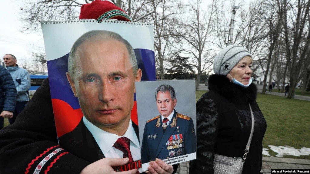 Кого будут мобилизовать в 2024 году. Шойгу и Медведев. Картинки с Путиным и Лавровым.