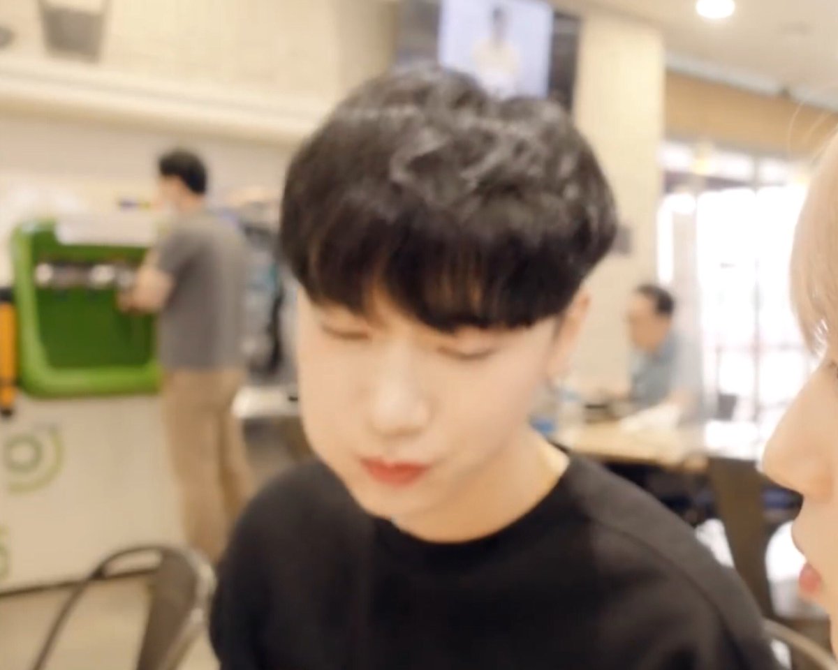 นายน้อยสิบ tweet media