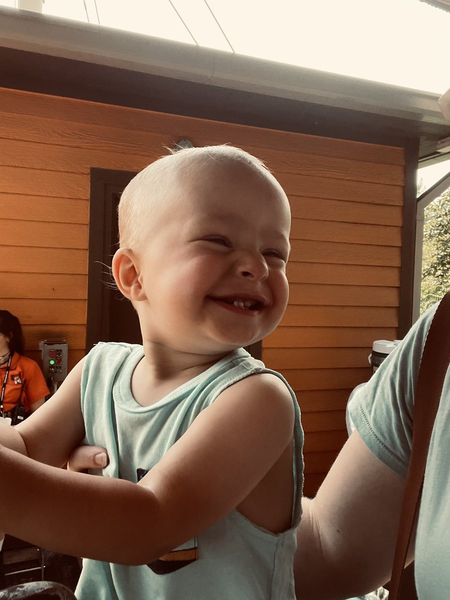 ash_ross_mine's tweet photo. ~My two summer 2021 moods~ https://t.co/DNykabTYtu