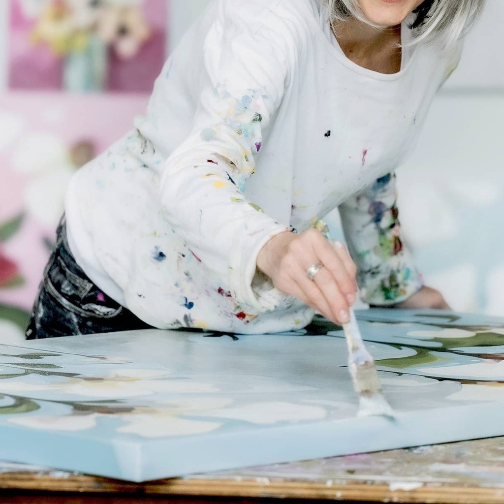 susannahbeeart's tweet photo. Working on the weekend but  looking like play to me!  SO excited to be putting the finishing touches on what I'm soon to unveil.  Newsletter subscribers will get early access to view the new collection so please make sure that you're signed up - you won't want to miss out on… https://t.co/EfWOOZtSHe