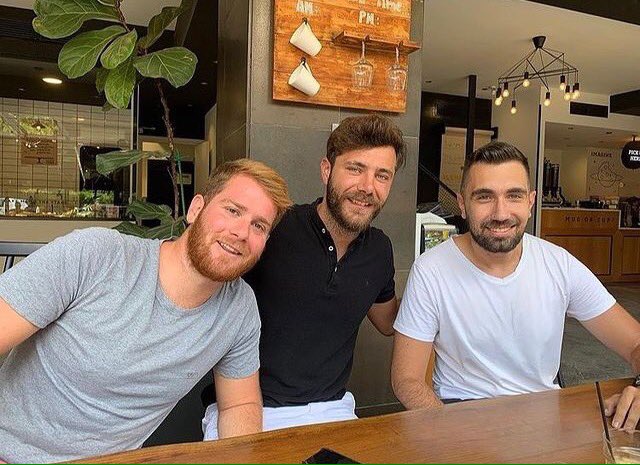 Mia_Maria_mia_'s tweet image. Συντονιζόμαστε στον Alpha!  Να απολαύσουμε τα δικά μας παιδιά 😉#jameskafetzis #nikosbartzis #kitchenlab