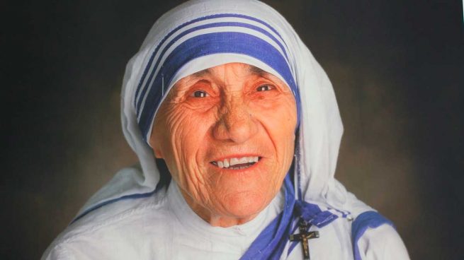 fuedicho's tweet photo. "Continúa a pesar de que todos esperen que abandones. No dejes que se oxide el hierro que hay en ti".
Santa Teresa de Calcuta
#Fuedicho https://t.co/wohFL4GdYL