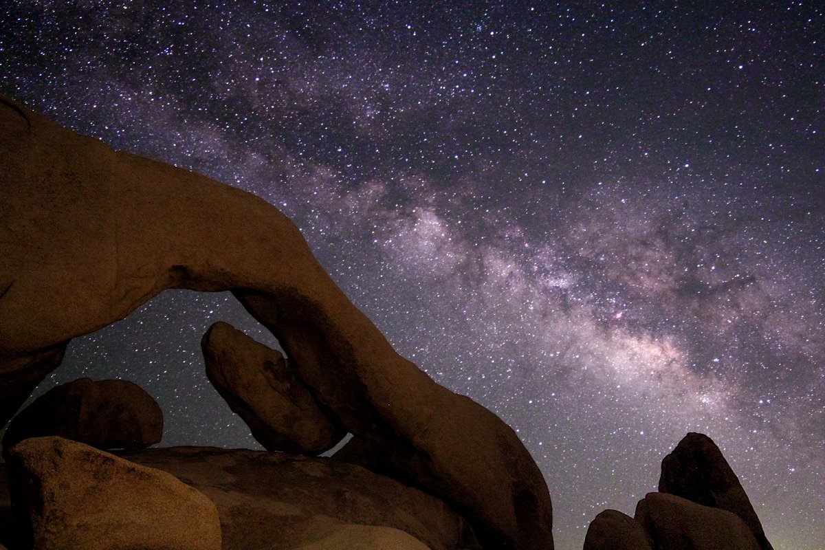 29palmsstarclub's tweet photo. Arch Rock in Joshua Tree National Park: a favorite location of many Milky Way photographers, and with good reason! https://t.co/ApU8uQuXow