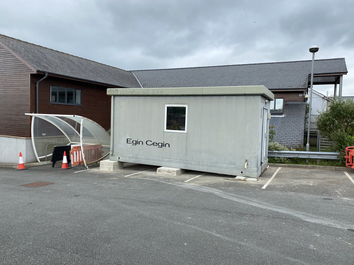 Moving a kitchen Pod today for <a href="/Conglmeinciau/">Congl Meinciau</a> thanks to <a href="/BuckleysCranes/">Buckley's Cranes</a>