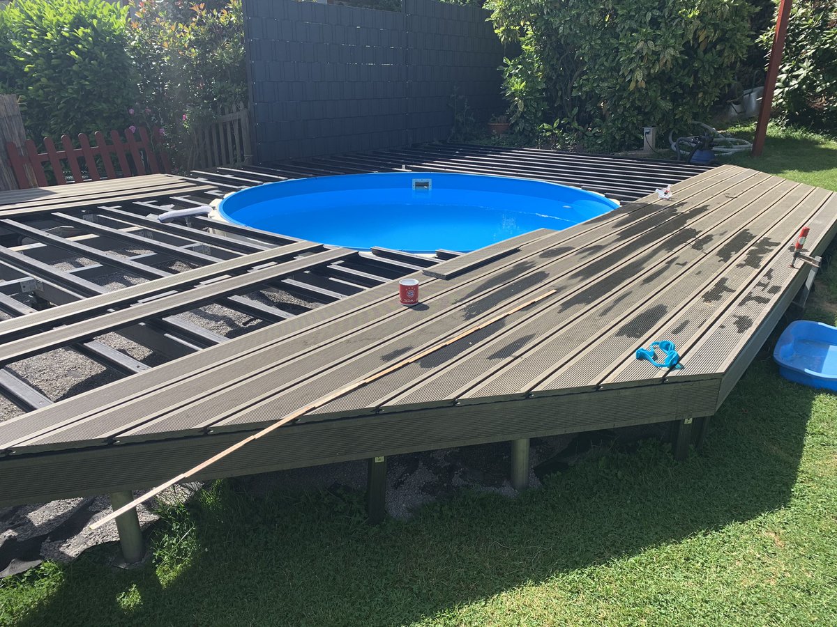 L_u_i_s75's tweet photo. Weiter gehts  😅 🪚  💪🏼 #Poolbau  #Packmas #Sommer https://t.co/WEhUPXAkoH