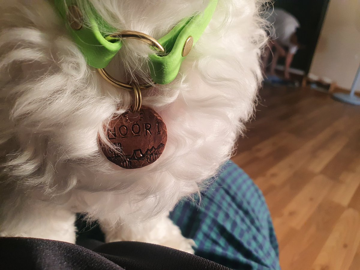 알파인 후기 다시..!
링마벨 방수목걸이를 사다가 걸엇어요
입뿌다...!