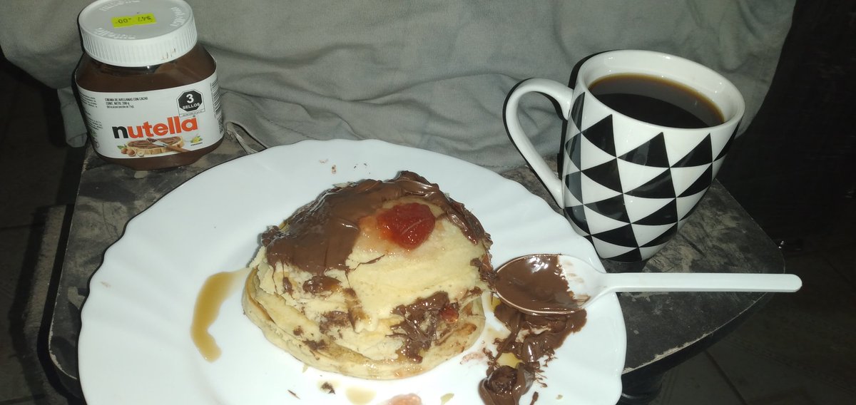 CesarCe05067211's tweet photo. Y para acompañar estos días lluviosos, les recomiendo esto!!🤤🥞☕😍🌧 https://t.co/ht9CiiH5Uv