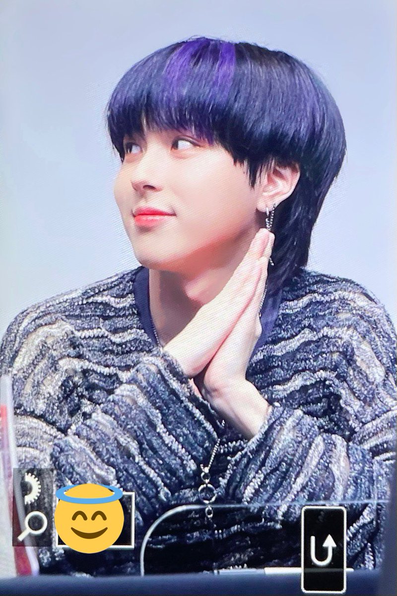 crocus0124's tweet photo. 210619 뮤직코리아 팬사인회 프리뷰

진짜 천산가…? 

 #원위 #ONEWE #키아 #CyA #기욱 https://t.co/6aZcRJozcF