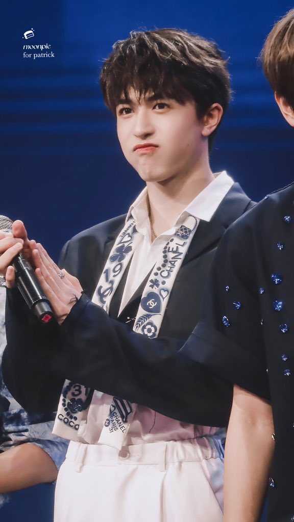 naraIuv's tweet photo. babieee😭😭 https://t.co/5RzcxllJea